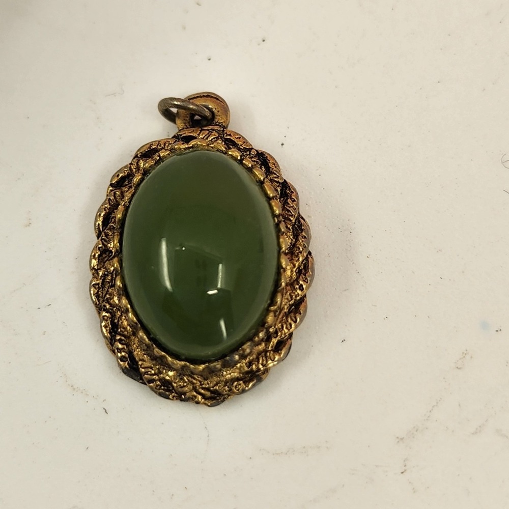 Vintage Green Cabochon Pendant Gold Tone Ornate Oval Statement Boho Jewelry